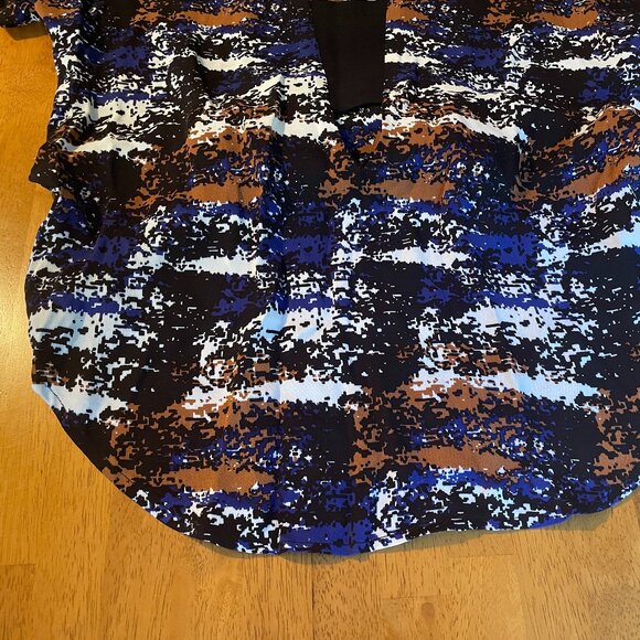 Size Large Karina Grimaldi top - Picture 7 of 14